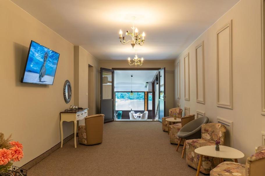 Tryavna Lake Hotel & Spa Экстерьер фото