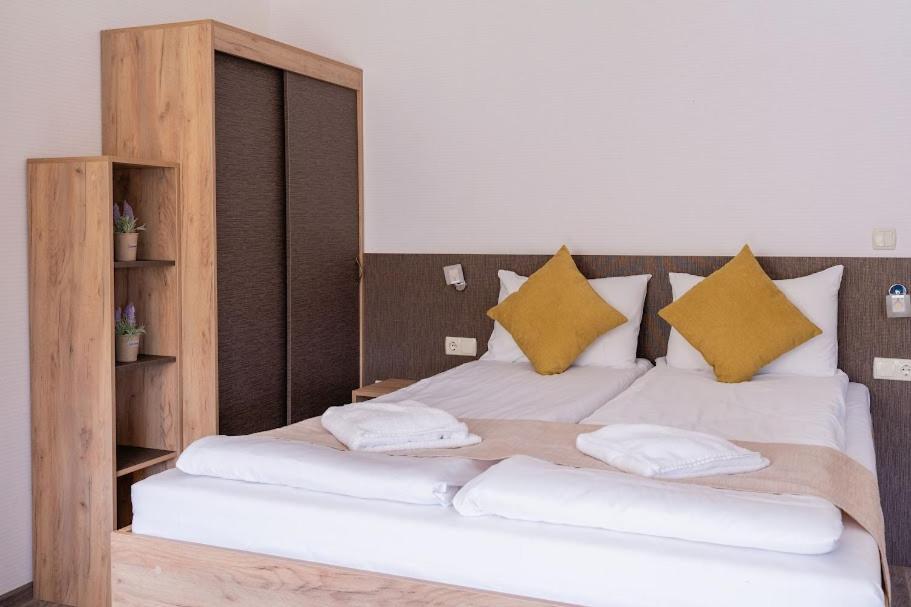 Tryavna Lake Hotel & Spa Экстерьер фото