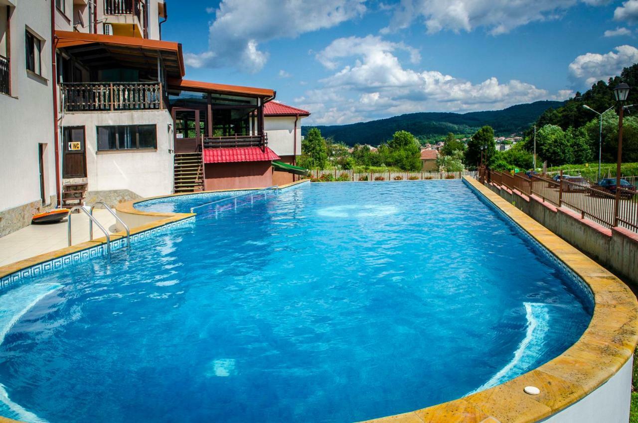 Tryavna Lake Hotel & Spa Экстерьер фото